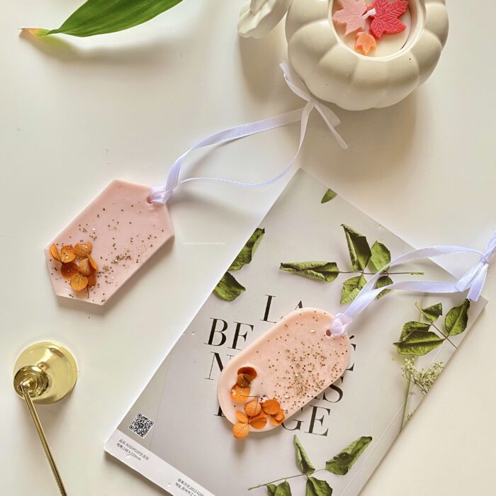 تاغ عطري برائحة الورد